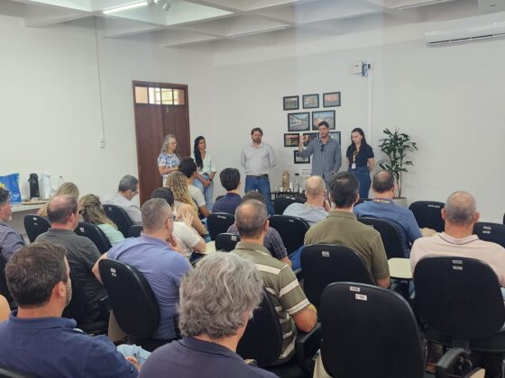 Diretoria da Afagro conversa com agrônomos na Reunião Anual DDV